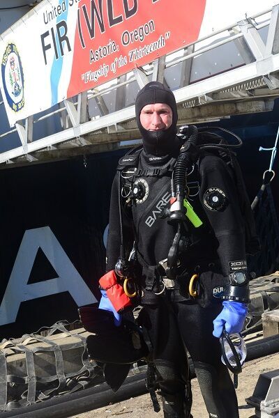 CWO Mooneyham: Underwater volunteer